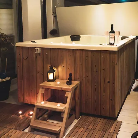 Gavas Jacuzzi Relax Zen Apartment Cluj-Napoca